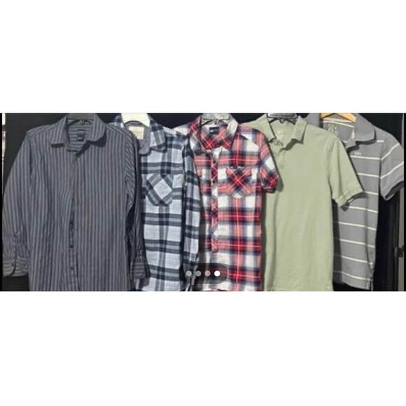 1 LOT  Young Men's Shirts and Polos ,Size Small,  Used - Picture 4 of 4